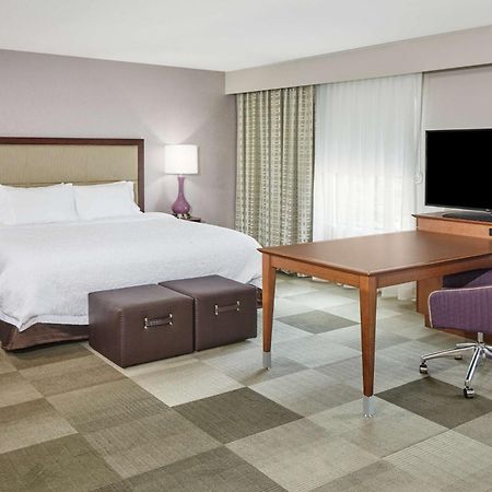 Hampton Inn Fond Du Lac Exteriör bild