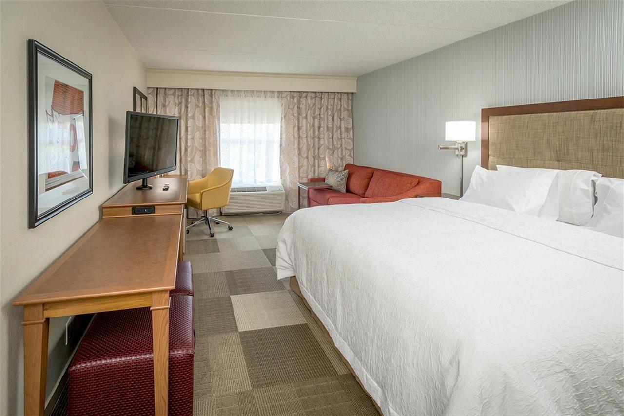Hampton Inn Fond Du Lac Exteriör bild